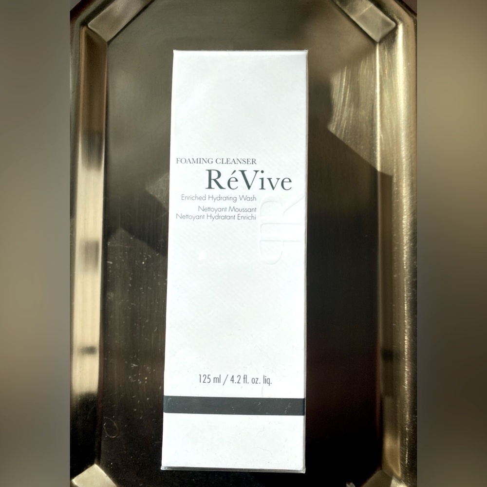 SALE✨RéVive Foaming Cleanser Enriched Hydrating Wash 125ml NIB/SEALED